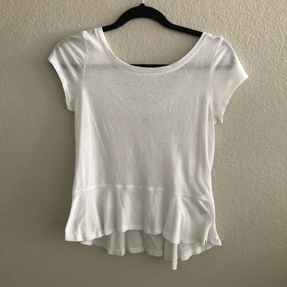 White ruffle bottom tee